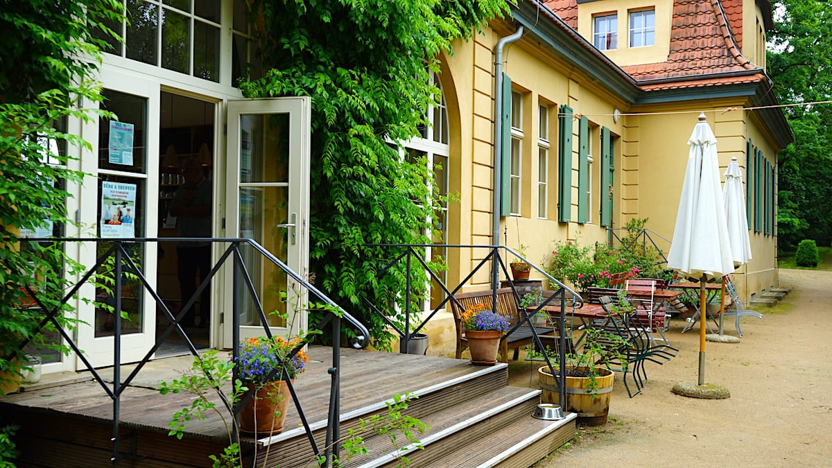 Außengastronomie Kavaliershaus Krumke, Altmark. Foto: Beate Ziehres, Reiselust-Mag