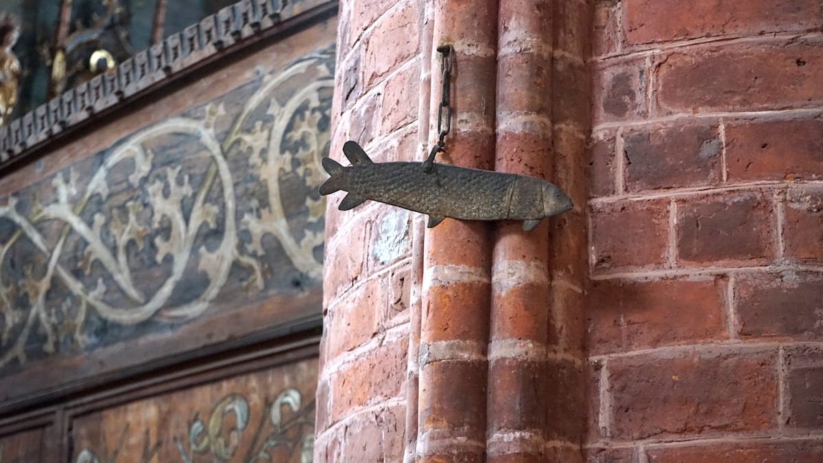 Stendal, Fisch in der Marienkirche. Foto: Beate Ziehres, Reiselust-Mag