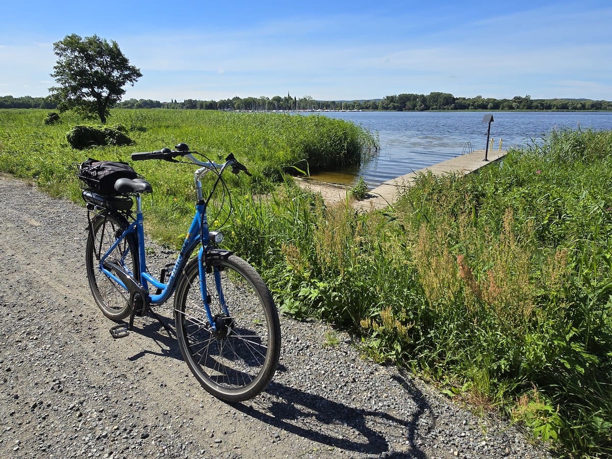 Stettiner Haff Rundweg. Anlegestelle für Kajaks am Dabie-See. Foto: Beate Ziehres, Reiselust-Mag